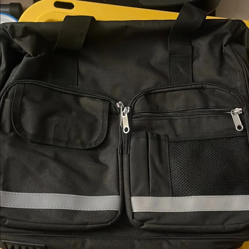 Medical Bag for Doctors, Home Health Nurse Bag and Durable Design - Picture 7 of 7